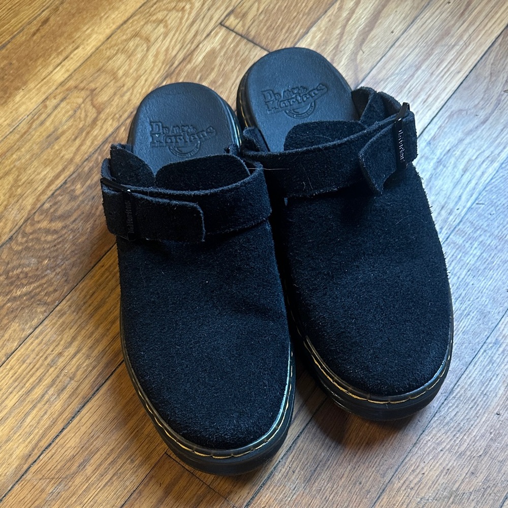 Dr. Martens Carlson Mule - Picture 2 of 7